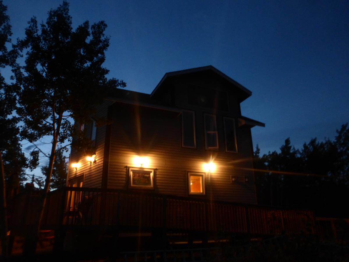 Wanderer'S Inn Backpackers Hostel Haines Junction Exterior photo